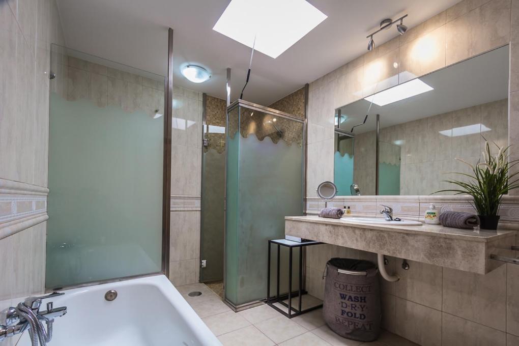 קוסטה דה אנטיגואה Perfect For Family Holidays With Private Pool, Near Beach And Golf- Villa Ashley מראה חיצוני תמונה